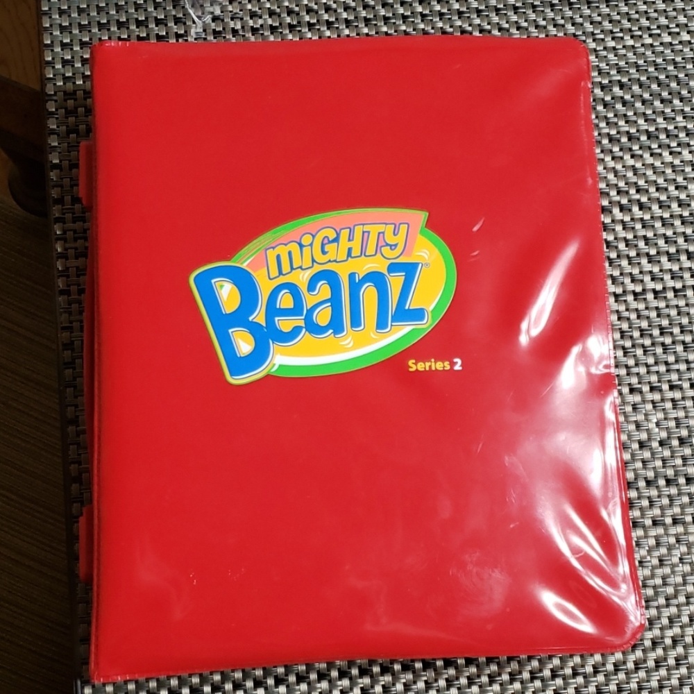 Mighty Beanz Series 2 Case
